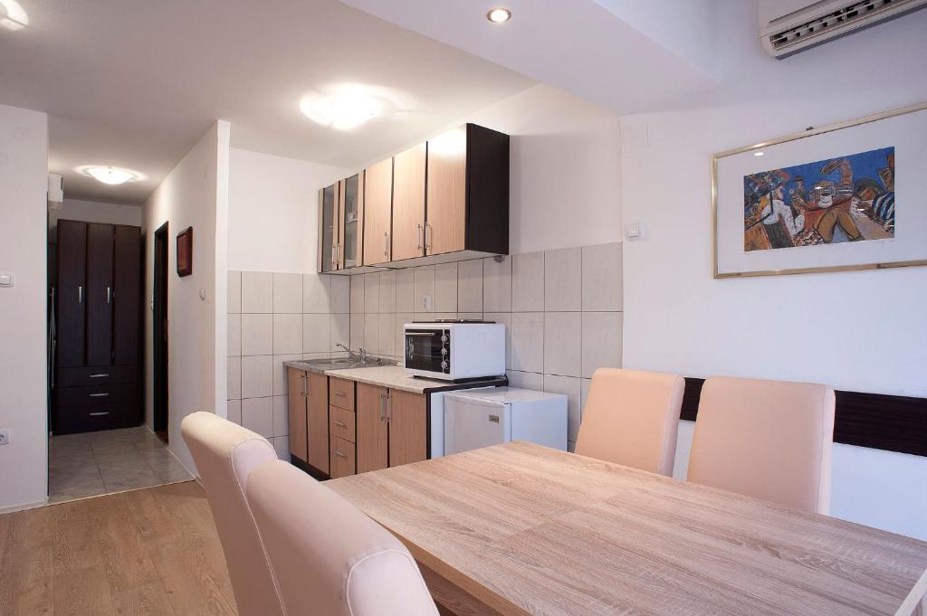 Seaside Apartments Petrovac Δωμάτιο φωτογραφία